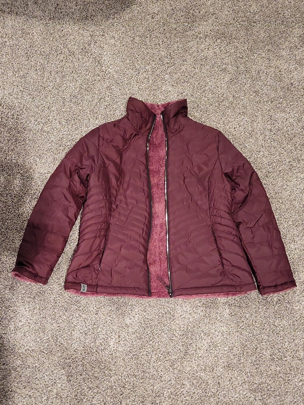 Women's Free Country Reversible Burgundy Quilted Jacket, Size Large